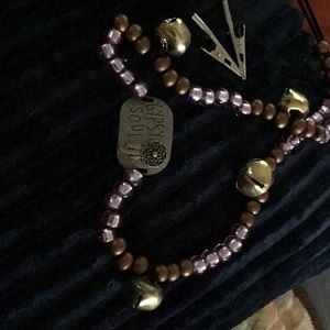 Horse necklace, yes for horse